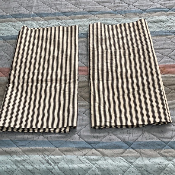 Black & white striped valance (set of 2) - Picture 7 of 9
